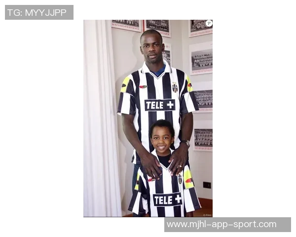 邓弗里斯谈偶像大图拉姆孔帕尼库伊特个性鲜明的影响与启发 邓弗里斯谈偶像大图拉姆孔帕尼库伊特个性鲜明的影响与启发