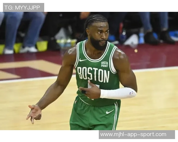 普理查德盛赞杰伦布朗具备顶级球员实力能轻松砍下40分或三双数据